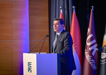 عه‌بدى مه‌زڵوم بۆ ئه‌حمه‌د شه‌رع: به‌شار ئه‌سه‌د بۆیه‌ ڕوخا بڕواى به‌ڕێكه‌وتن‌و لامه‌ركه‌زیه‌ت نه‌بوو