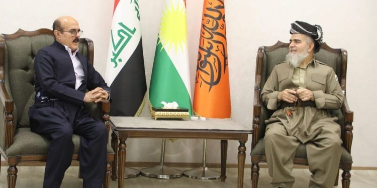 شاندێکی حزبی زەحمەتکێشانی کوردستان سەردانی سەرۆکی کۆمەڵی دادگەریی کوردستان دەکات